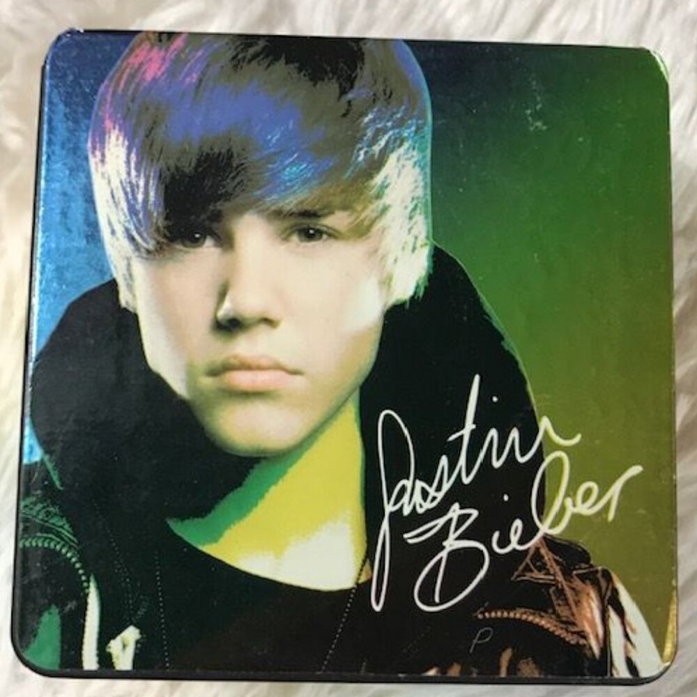 Bravado Justin Bieber Signature Rubber Stainless Steel Back Watch - Picture 6 of 13